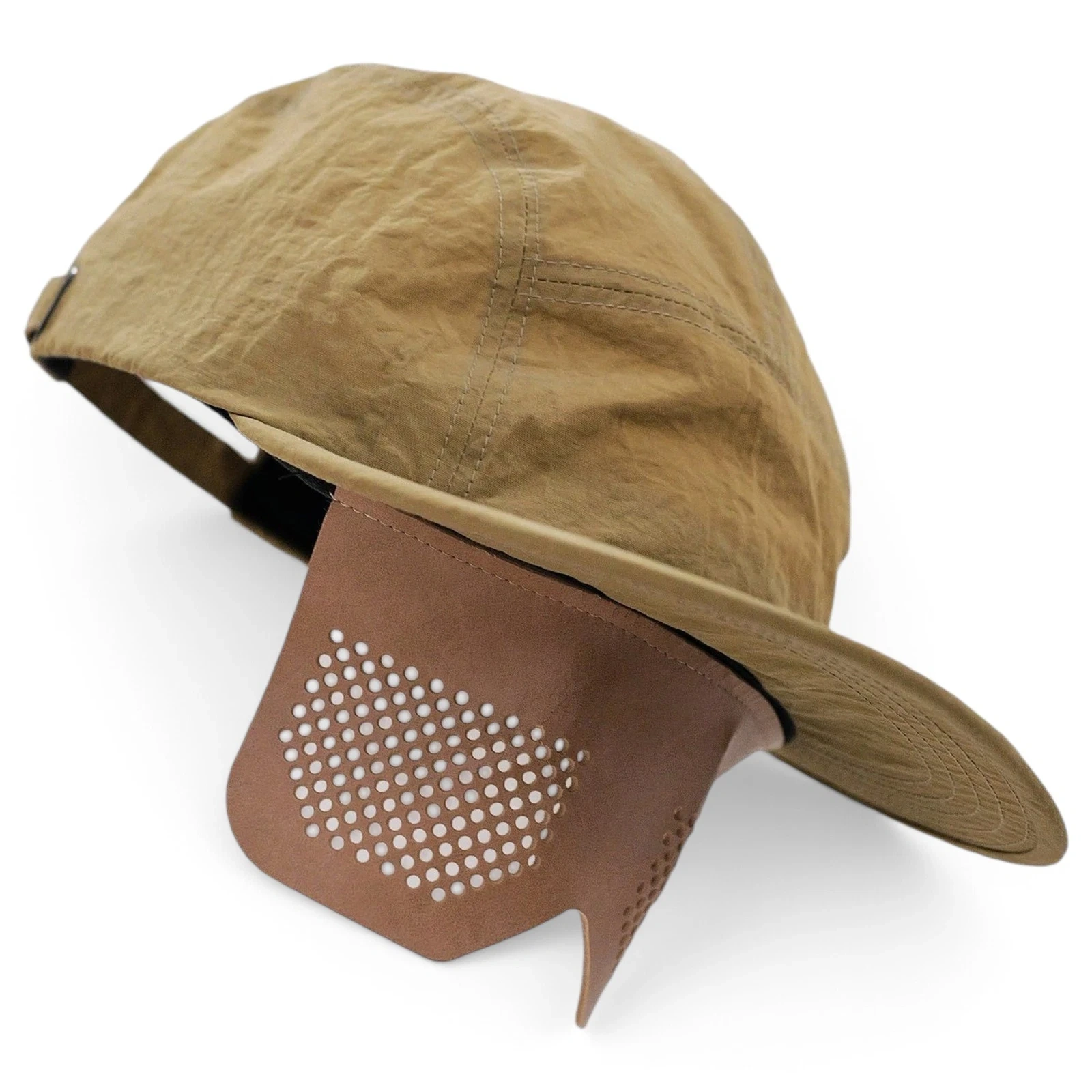 ISSEY MIYAKE Chapeau / bonnet Camel vintage, passéist — photo 1