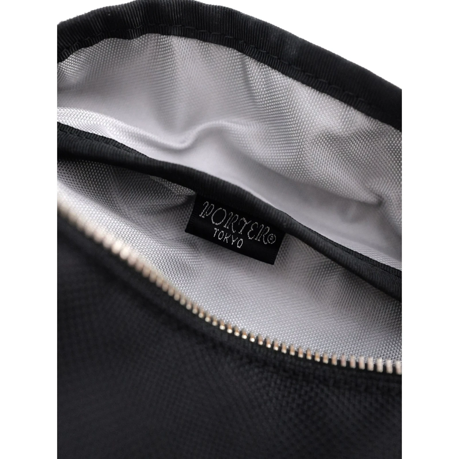 PORTER BY YOSHIDA KABAN Sac banane Noir vintage, passéist — photo 11