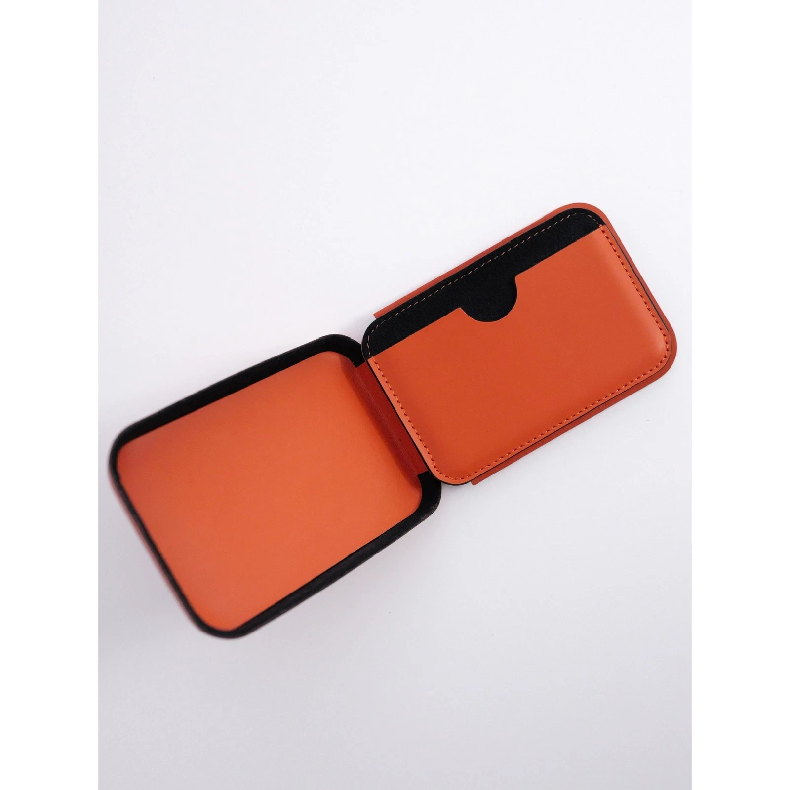 ISSEY MIYAKE Petite maroquinerie en cuir Orange vintage, passéist — photo 5