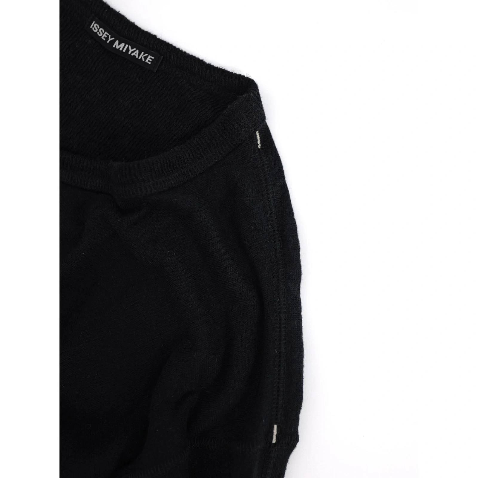 ISSEY MIYAKE Pull Noir vintage, passéist — photo 7