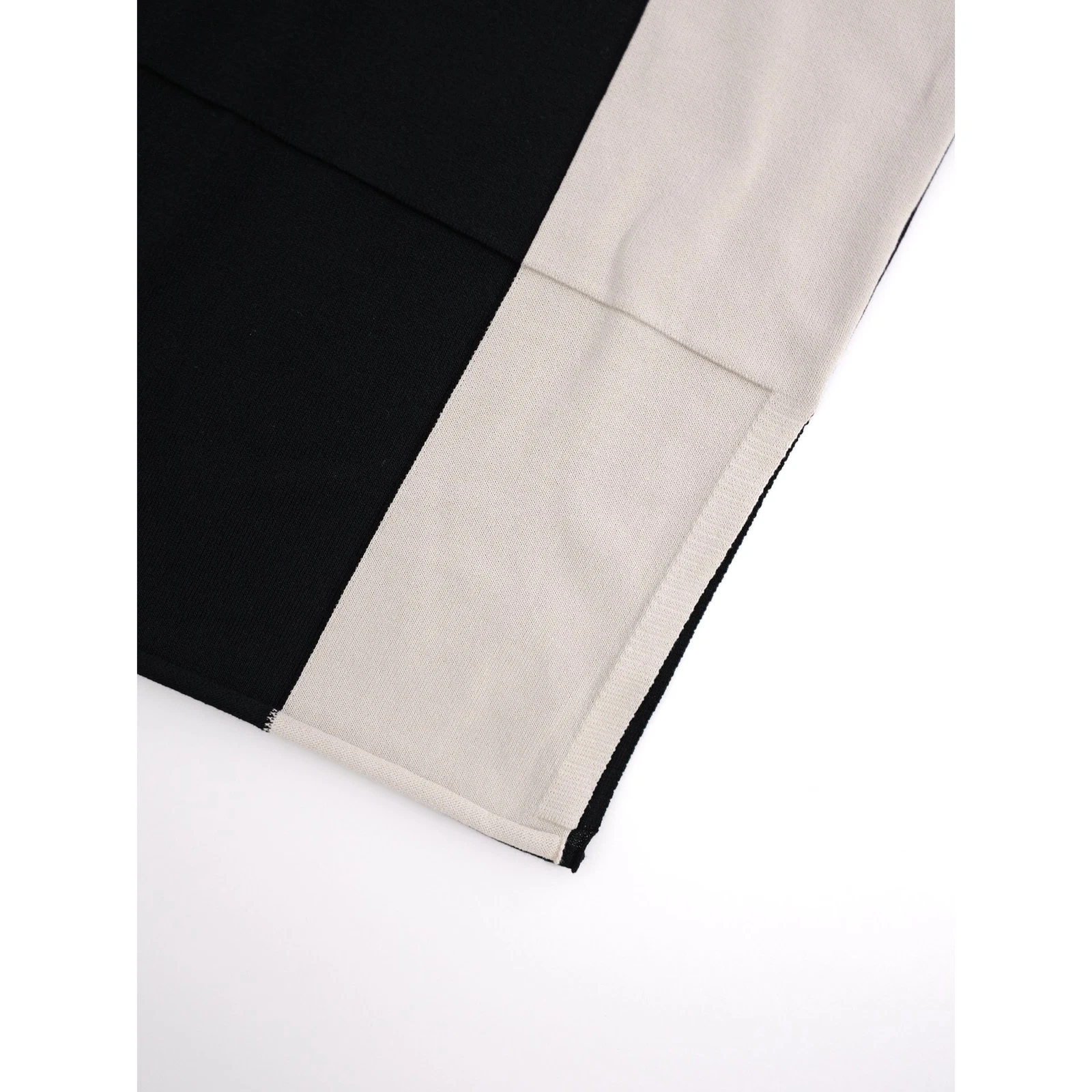 ISSEY MIYAKE Jupe mi-longue Noir vintage, passéist — photo 4